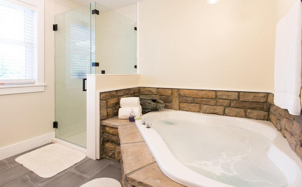 מילסבורג Farmhouse Suites By Amish Country Lodging מראה חיצוני תמונה